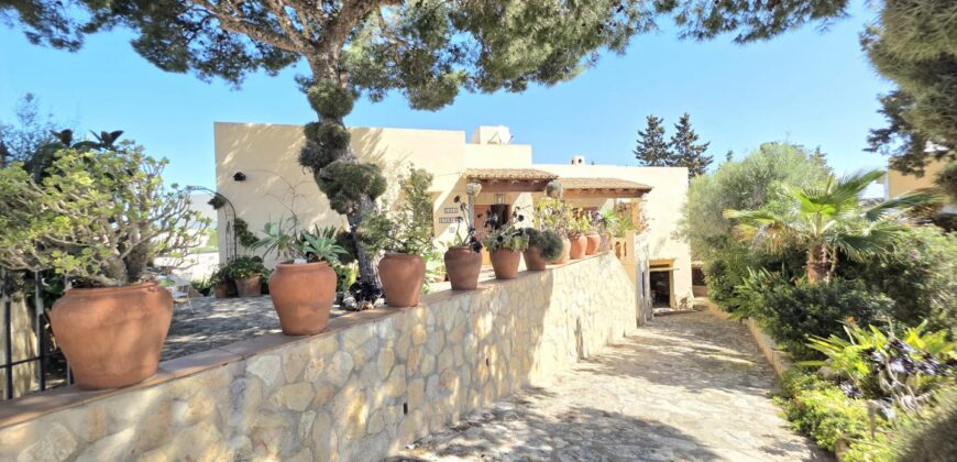 CHARMING MALLORCAN-STYLE VILLA, PORTOPETRO 799.500€