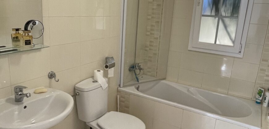 DOPPELHAUSHÄLFTE MIT GENEHMIGUNG ZUR FERIENVERMIETUNG, CALA MURADA 695.000 €