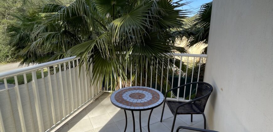 DOPPELHAUSHÄLFTE MIT GENEHMIGUNG ZUR FERIENVERMIETUNG, CALA MURADA 695.000 €