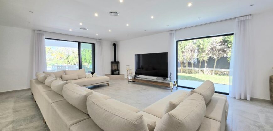 LUXURY VILLA IN THE PRESTIGE AREA OF “PUNTA DES PORT”, PORTOPETRO 2.495.000€