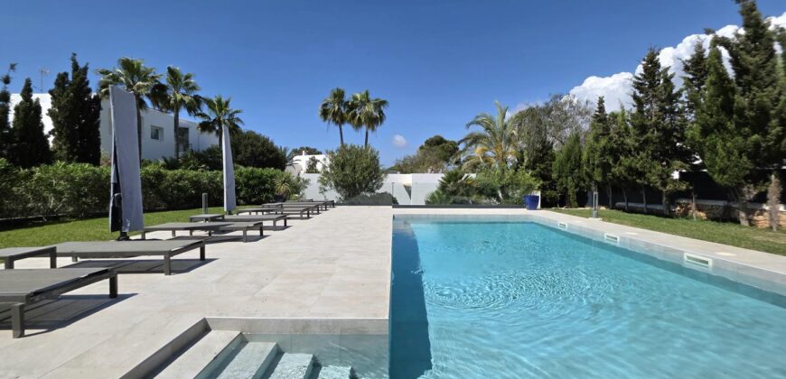LUXURY VILLA IN THE PRESTIGE AREA OF “PUNTA DES PORT”, PORTOPETRO 2.495.000€