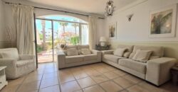 FANTÁSTICA CASA ADOSADA DE ESTILO MODERNO EN HERMOSO COMPLEJO, CALA EGOS