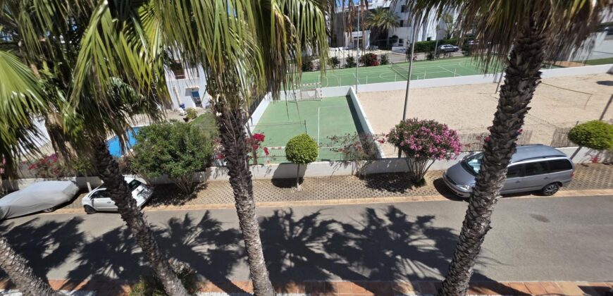 FANTÁSTICA CASA ADOSADA DE ESTILO MODERNO EN HERMOSO COMPLEJO, CALA EGOS