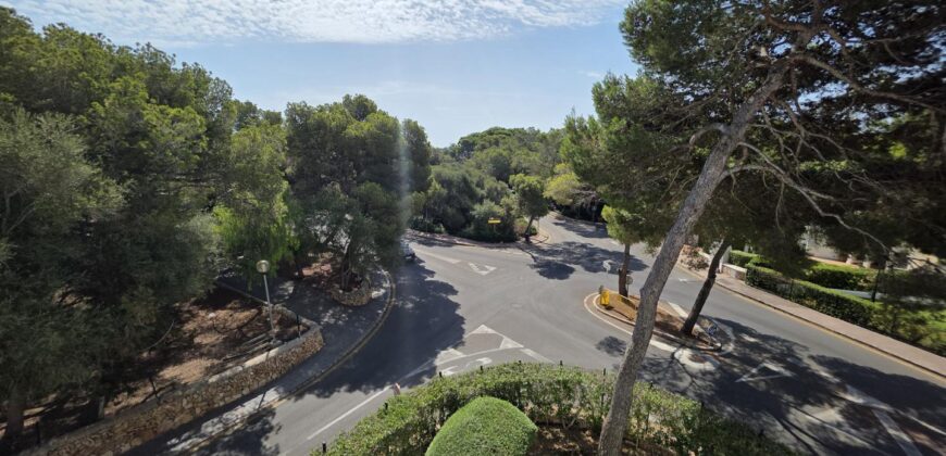 CORNER PENTHOUSE WITH SEVERAL TERRACES AND EXCEPTIONAL NATURAL LIGHT IN CALA D’OR
