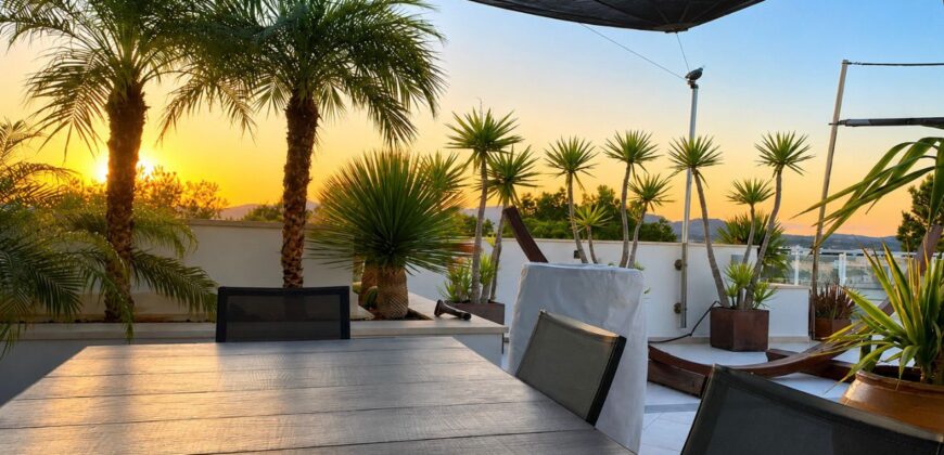 EXCEPTIONAL PENTHOUSE WITH STUNNING SEA VIEWS IN PORTOCOLOM