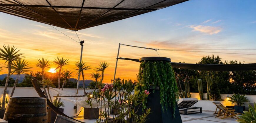 EXCEPTIONAL PENTHOUSE WITH STUNNING SEA VIEWS IN PORTOCOLOM