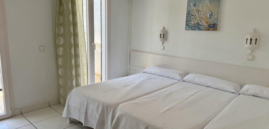 EXCLUSIVO APARTAMENTO DÚPLEX EN PRIMERA LÍNEA DE MAR – PARQUE MAR, CALA D’OR
