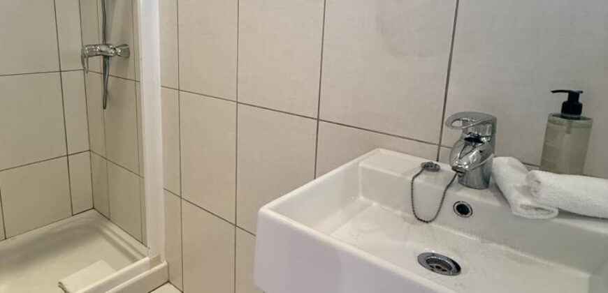EXCLUSIVO APARTAMENTO DÚPLEX EN PRIMERA LÍNEA DE MAR – PARQUE MAR, CALA D’OR