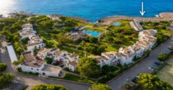 EXCLUSIVO APARTAMENTO DÚPLEX EN PRIMERA LÍNEA DE MAR – PARQUE MAR, CALA D’OR