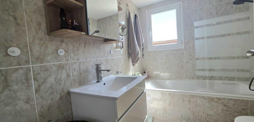 TOP-FLOOR APARTMENT – CALA D’OR MARINA