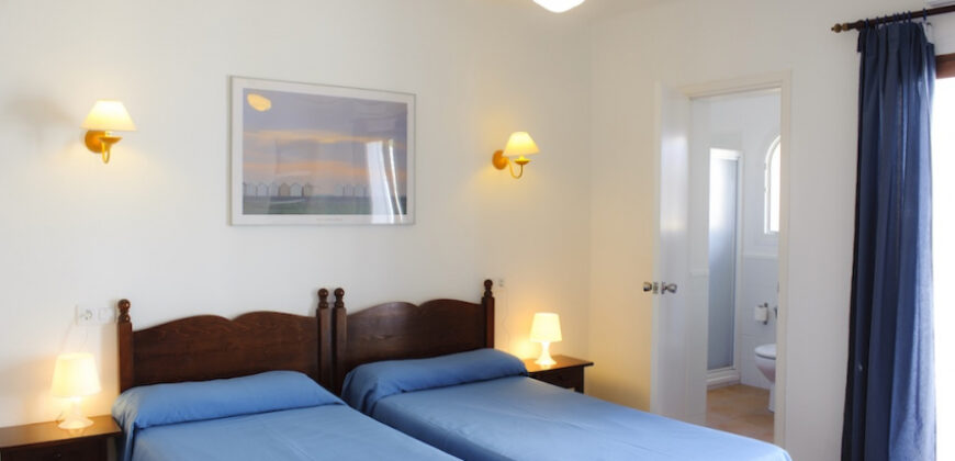 IBIZAN-STYLE VILLA WITH A TOURIST RENTAL LICENCE IN CALA EGOS
