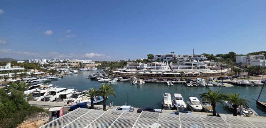 TOP-FLOOR APARTMENT – CALA D’OR MARINA