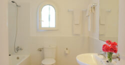 IBIZAN-STYLE VILLA WITH A TOURIST RENTAL LICENCE IN CALA EGOS