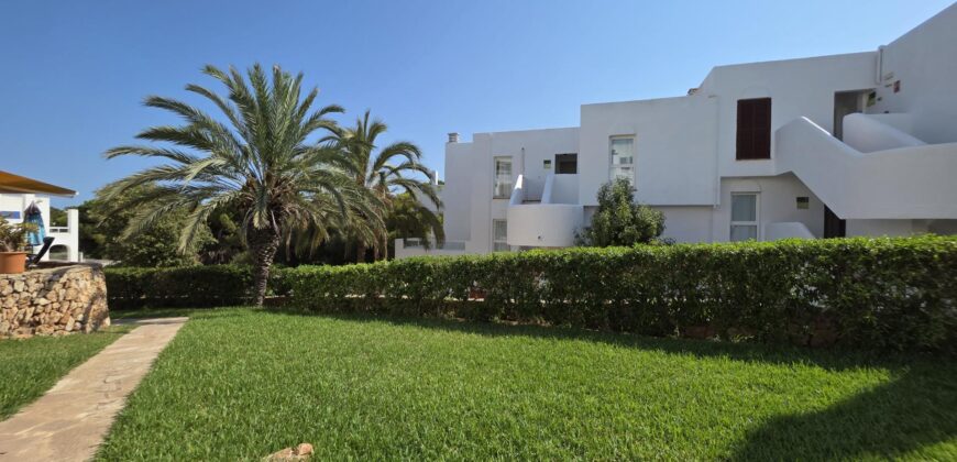 GROUND FLOOR APARTMENT A STONE’S THROW FROM THE CALA D’OR MARINA 