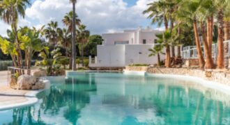 GROUND FLOOR APARTMENT A STONE’S THROW FROM THE CALA D’OR MARINA 