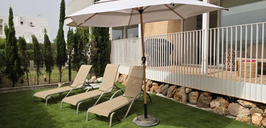 LUMINOSO APARTAMENTO CON JARDÍN PRIVADO – 389 000€