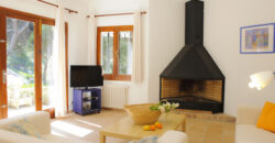 IBIZAN-STYLE VILLA WITH A TOURIST RENTAL LICENCE IN CALA EGOS