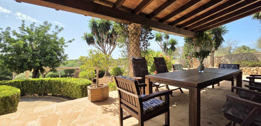 CHARMING AND AUTHENTIC MALLORCAN COUNTRY HOUSE