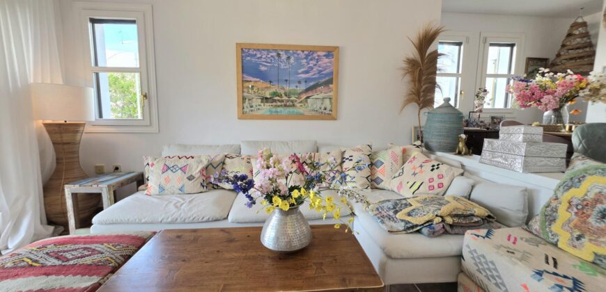 CHARMING HOUSE IN AN EXCLUSIVE GATED COMMUNITY IN CALA EGOS 