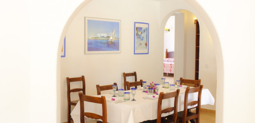 IBIZAN-STYLE VILLA WITH A TOURIST RENTAL LICENCE IN CALA EGOS
