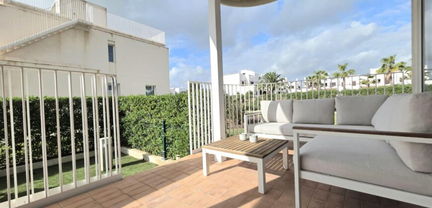 MODERN APARTMENT WITH A PRIVATE GARDEN
