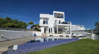 EXCLUSIVE SEMI-DETACHED HOUSE WITH FANTASTIC HARBOUR VIEWS IN CALA D’OR