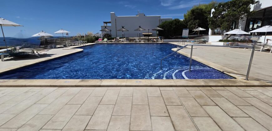 APARTAMENTO RENOVADO CON VISTAS PARCIALES AL MAR, ES FORTI