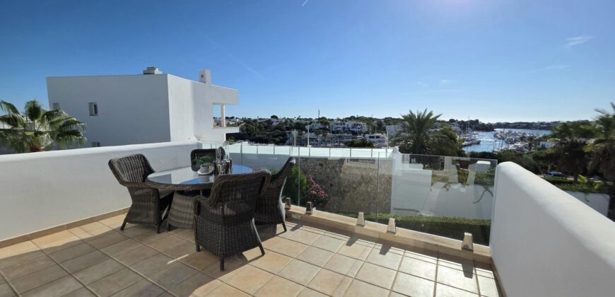 EXCLUSIVE SEMI-DETACHED HOUSE WITH FANTASTIC HARBOUR VIEWS IN CALA D’OR
