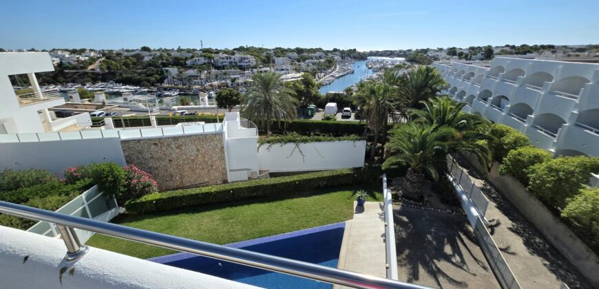 EXCLUSIVE SEMI-DETACHED HOUSE WITH FANTASTIC HARBOUR VIEWS IN CALA D’OR