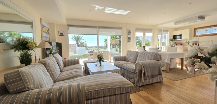 EXCLUSIVE SEMI-DETACHED HOUSE WITH FANTASTIC HARBOUR VIEWS IN CALA D’OR