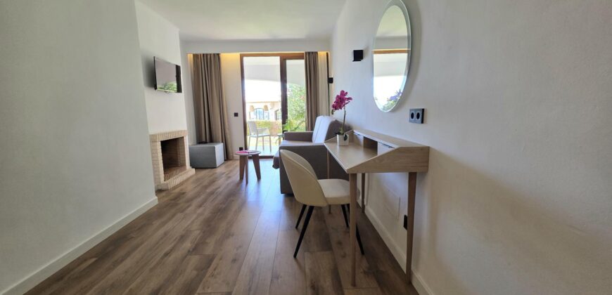 APARTAMENTO RENOVADO CON VISTAS PARCIALES AL MAR, ES FORTI