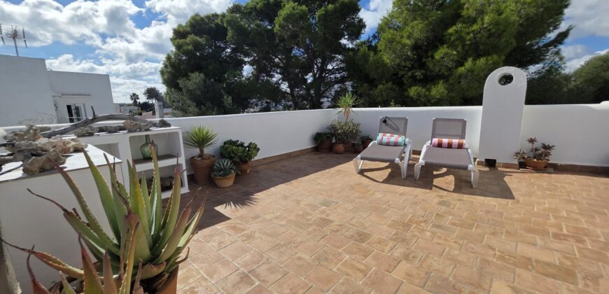 MODERN PENTHOUSE IN CALA D’OR WITH SPACIOUS TERRACE, 319.500€