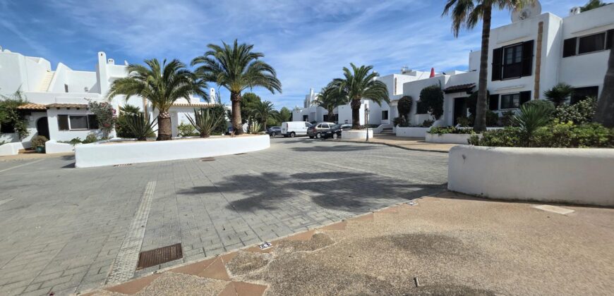 EXCLUSIVO ADOSADO EN MARINA D’OR 1, CALA EGOS