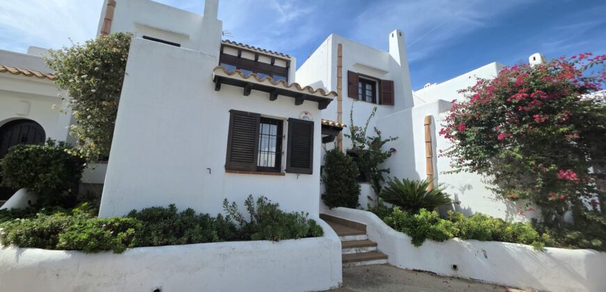 EXCLUSIVO ADOSADO EN MARINA D’OR 1, CALA EGOS