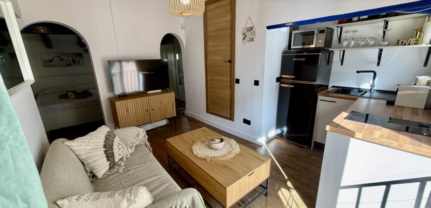 CHARMING, FULLY RENOVATED APARTMENT IN THE HEART OF SANTA CATALINA