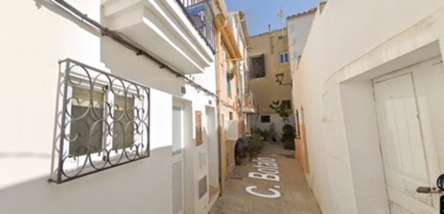 CHARMING, FULLY RENOVATED APARTMENT IN THE HEART OF SANTA CATALINA